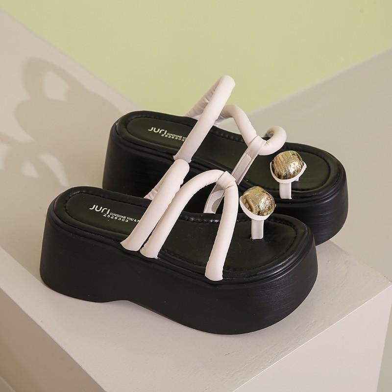 

Set of toe cool slippers women s summer wear 2025 new fashion platform beach Roman shoes French with skirt sandals 40 белый