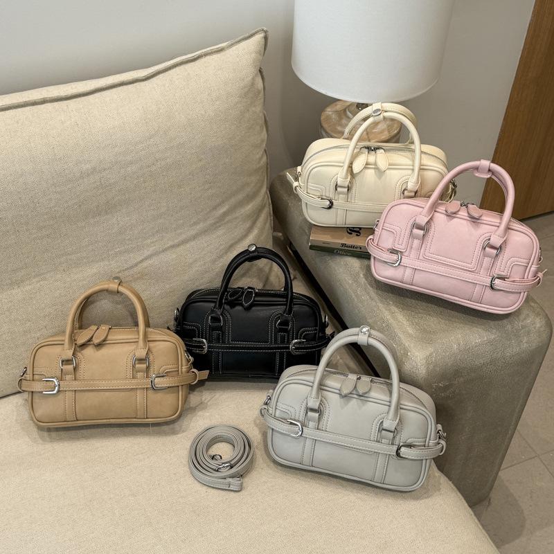 Han niche portable baguette bag women's 2026 spring new texture casual shoulder messenger bag