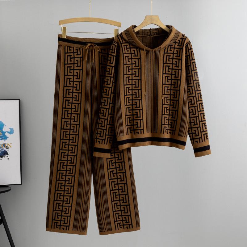 European Style Women's Spring Knitted Set: Hooded Sweater & Slimming Wide-Leg Pants