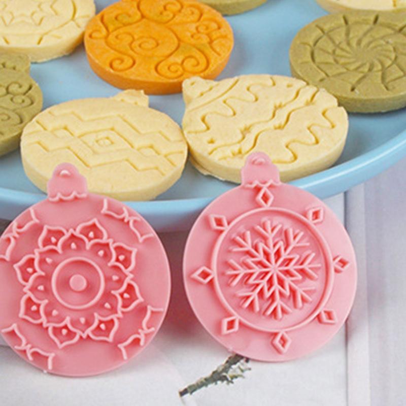 10 Stück Weihnachtskugeln Muster Ausstecher Set Cartoon Drückbare Kekse Form Plastik Keksstempel DIY Backwerkzeug