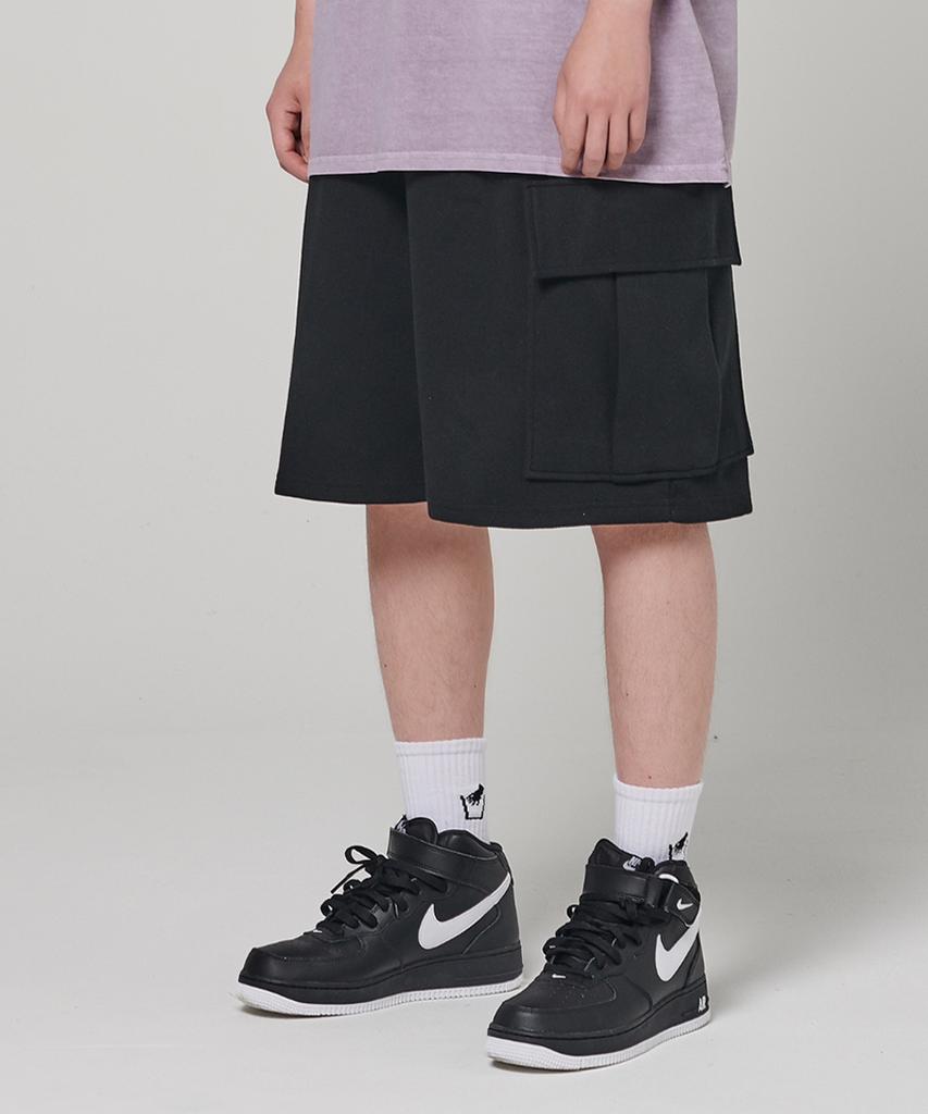 Akesi Cargo Bermuda Sweat Shorts Black