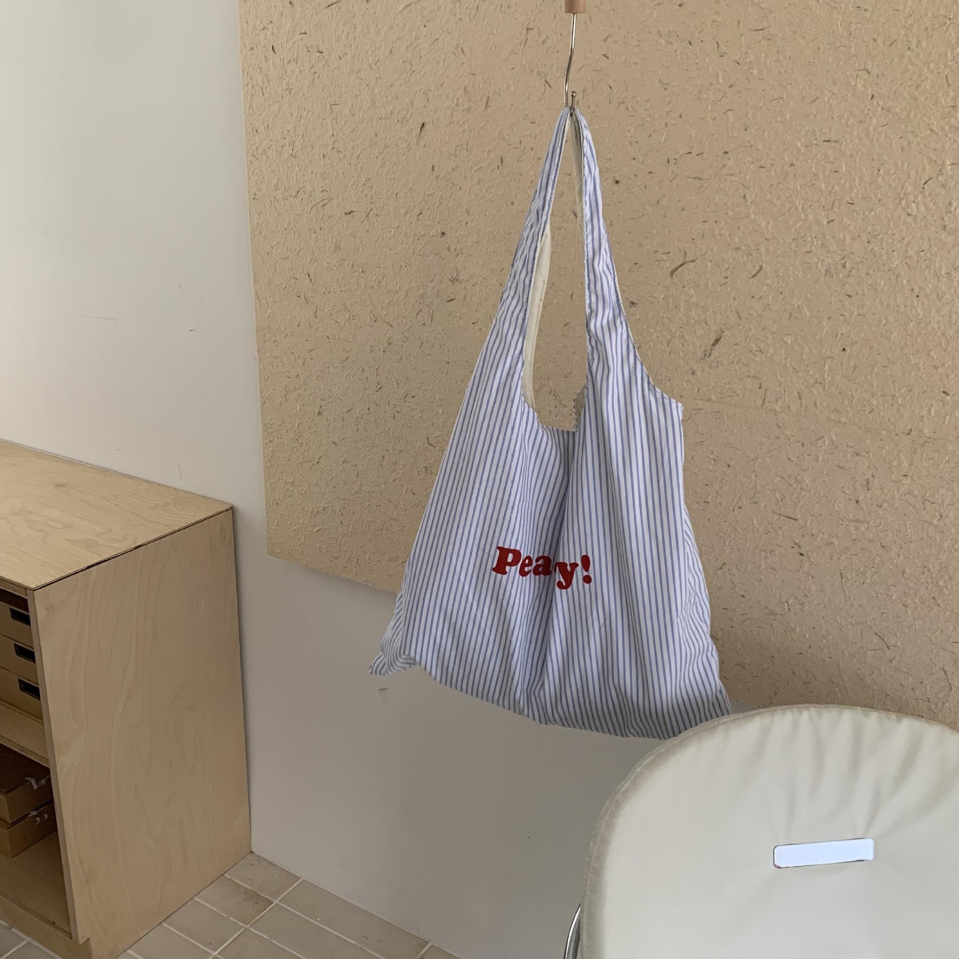 

Women s Single Shoulder Large Capacity Nylon Bag with Striped Letter Printed Cloth Bag, Simple and Versatile, Fashionable and Niche Bag