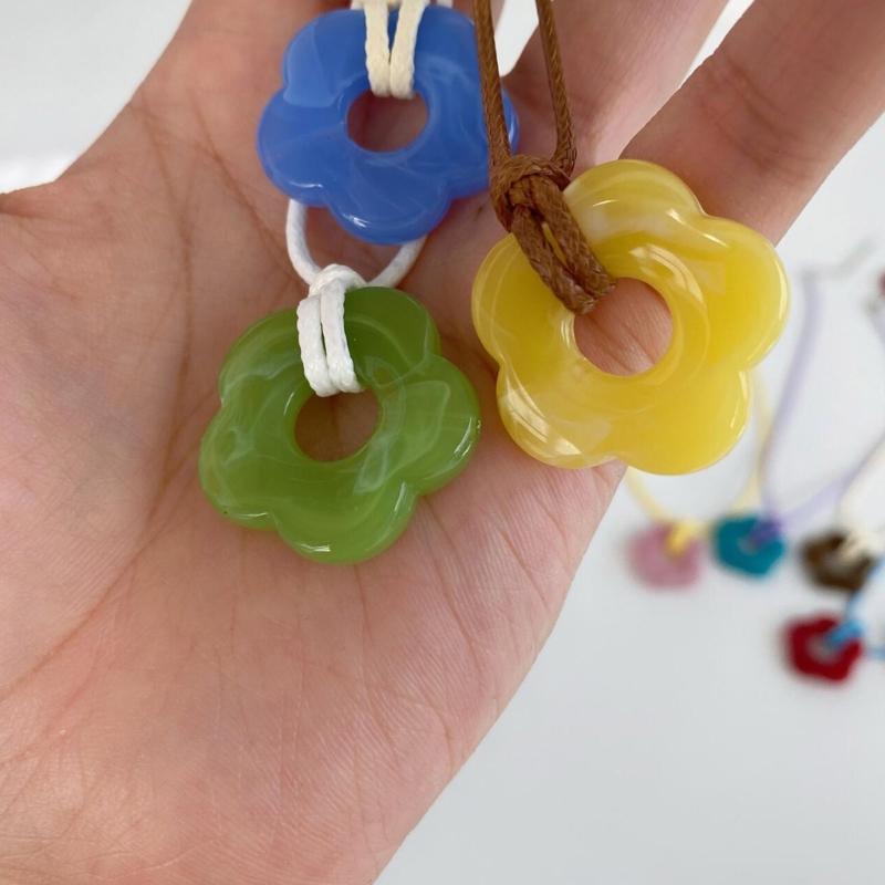 Dopamine Acrylic Flower Pendant Necklace Hollowed-Out Flower Choker Beautiful Neck Jewelry for Casual or Formal Event