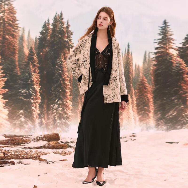 

Sancai 2025 Winter Jacquard V-Neck Tie Cardigan S