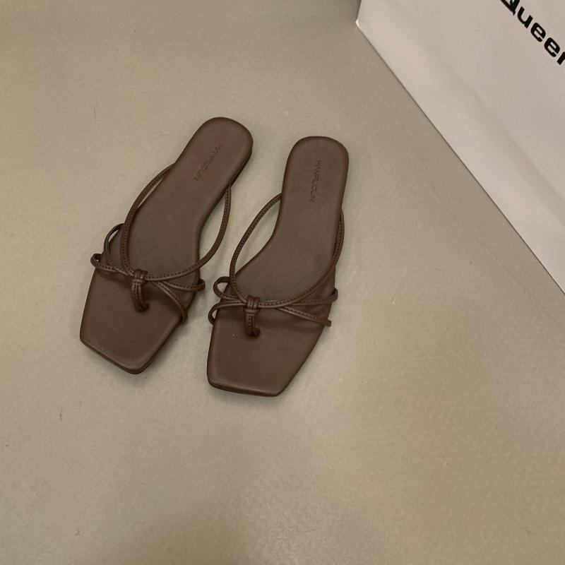 Fashion Summer Slippers Women's Shoes 2025 New Flat Flip Flops Comfortable Non Slip Outdoor Beach Shoes Fashion French Women Slippers