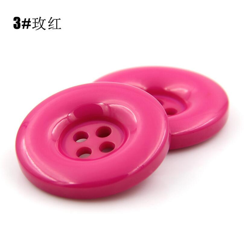 

15 мм 18 мм 20 мм 23 мм 25 мм 28 мм 30 мм 34 мм 38 мм 4 отверстия пластиковые смоляные круглые кнопки черные белые кнопки подходят для шитья скрапбукинга своими руками 20mm 25pcs