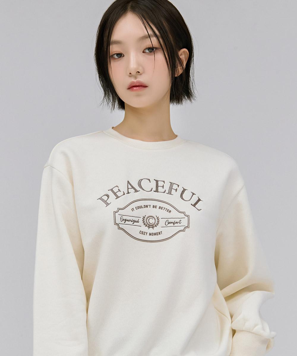 Chase Cult Women S Lettering Embroidered Fleece Sweatshirt - Ivory Ivory/85