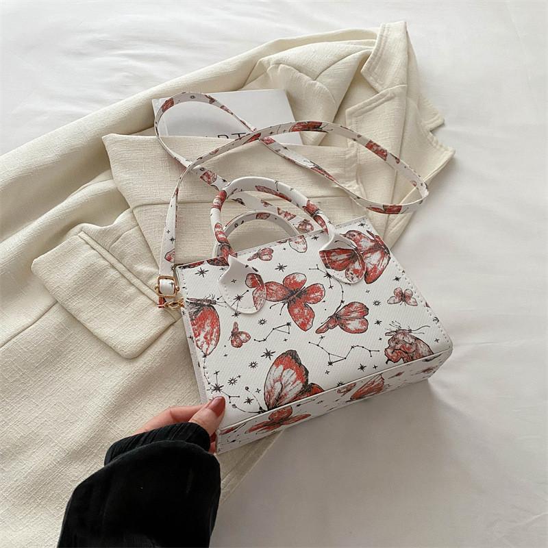 Stylish And Spacious Pu Small Square Shoulder Bag For College Students In Trendy Colors