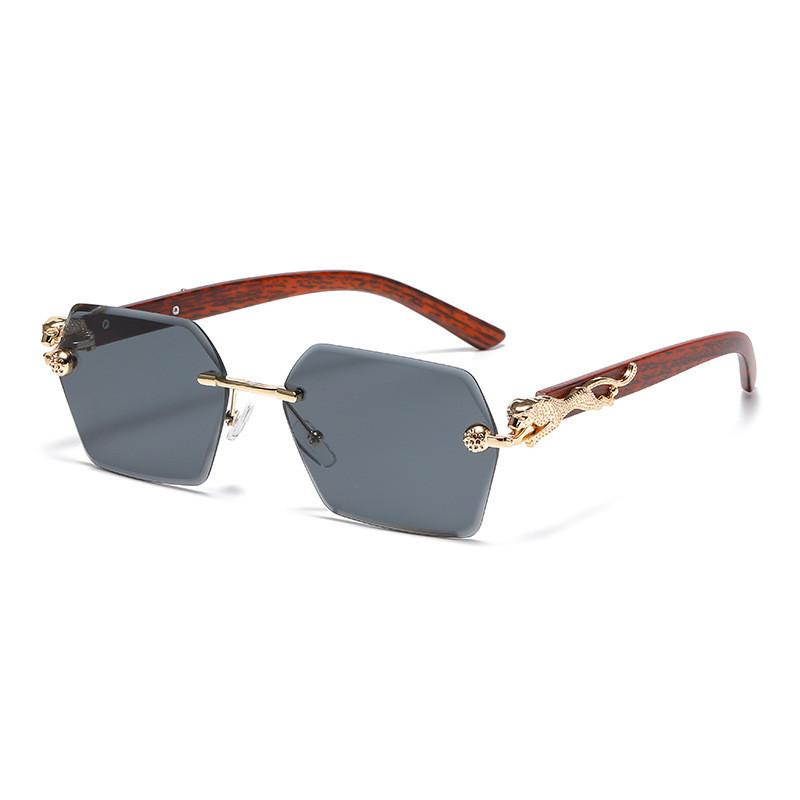Geometric Metal Frame Sunglasses With Tinted Lenses For Fashion And Travel