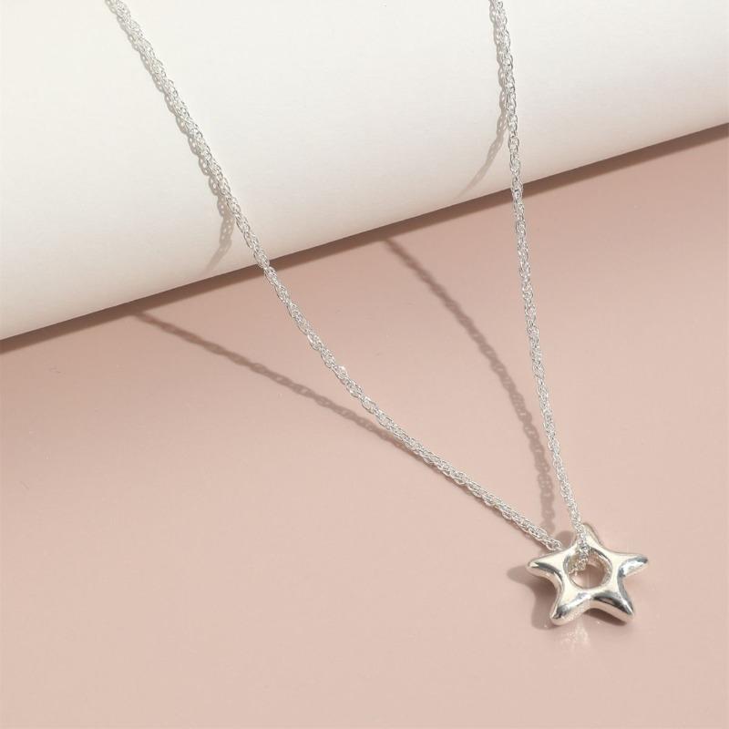 Charm Fashion Irregularly Shaped Hollow Pentagram Pendant Necklace for Women Simple Daily Wear Star Collar Chain Jewelry Gifts