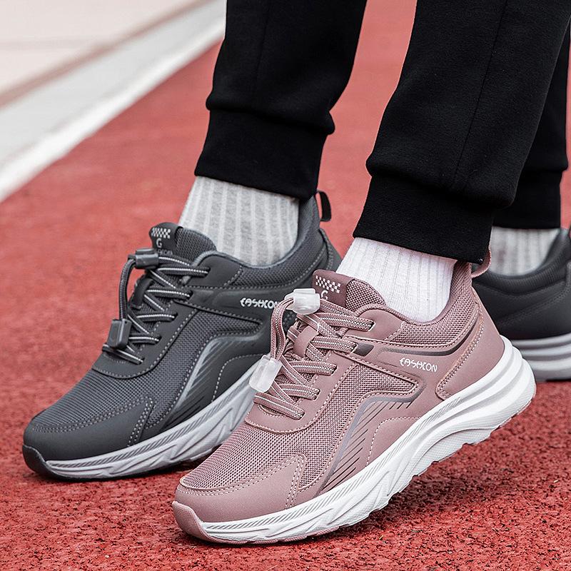Genuine foot spring and autumn models, Chinese non-slip soft sole, light leisure sports walking shoes, mother shoes