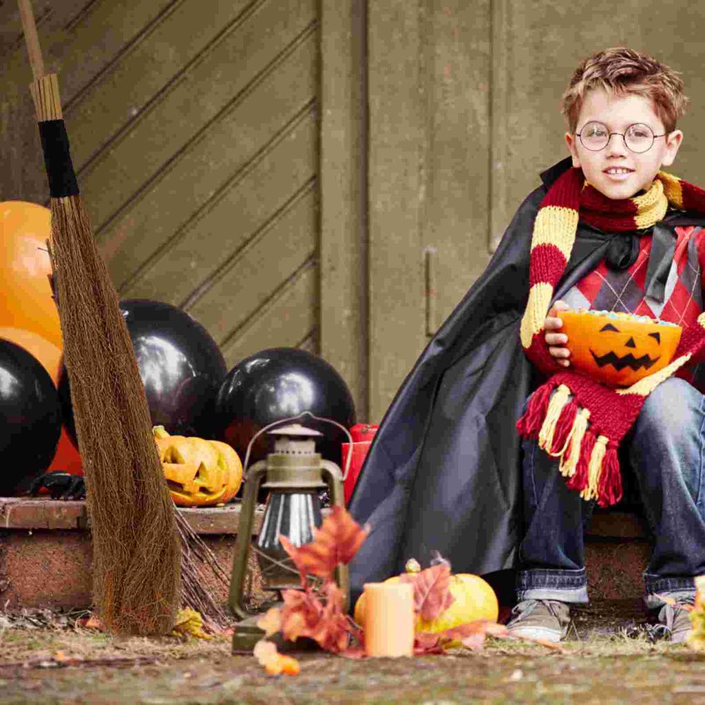 1 st Flygande kvast Infällbar häxkvast Rekvisita Lämplig för Halloweenfest