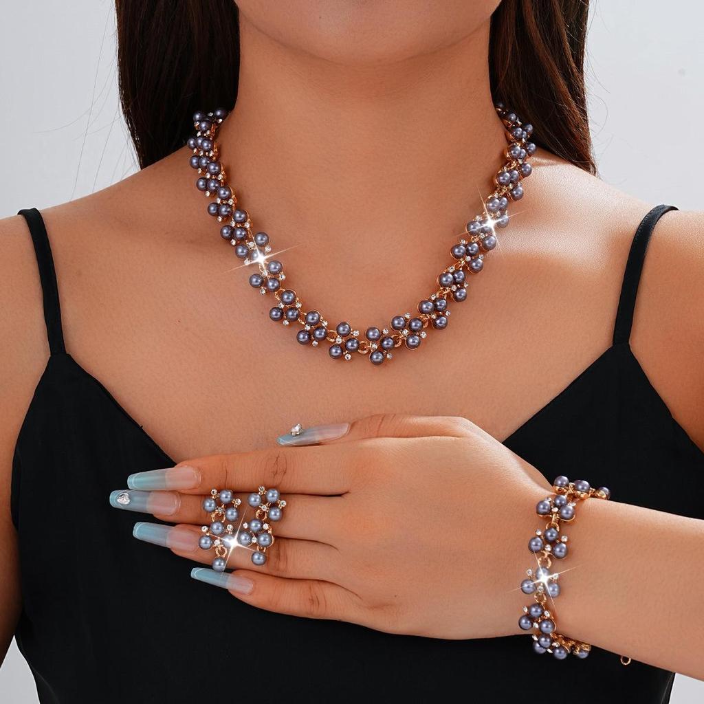 Luxurious Geometric Rhinestone Pearl Jewelry Set: Necklace, Bracelet, Earrings