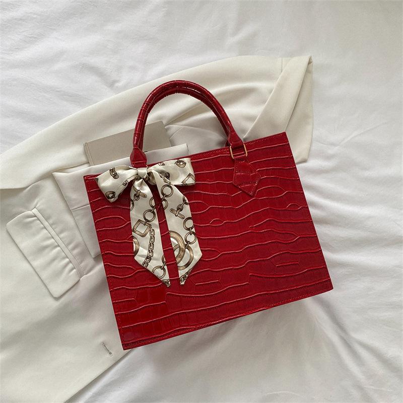 Crocodile pattern new fashion bag single shoulder oblique span portable simple retro women's bag portable small square bag