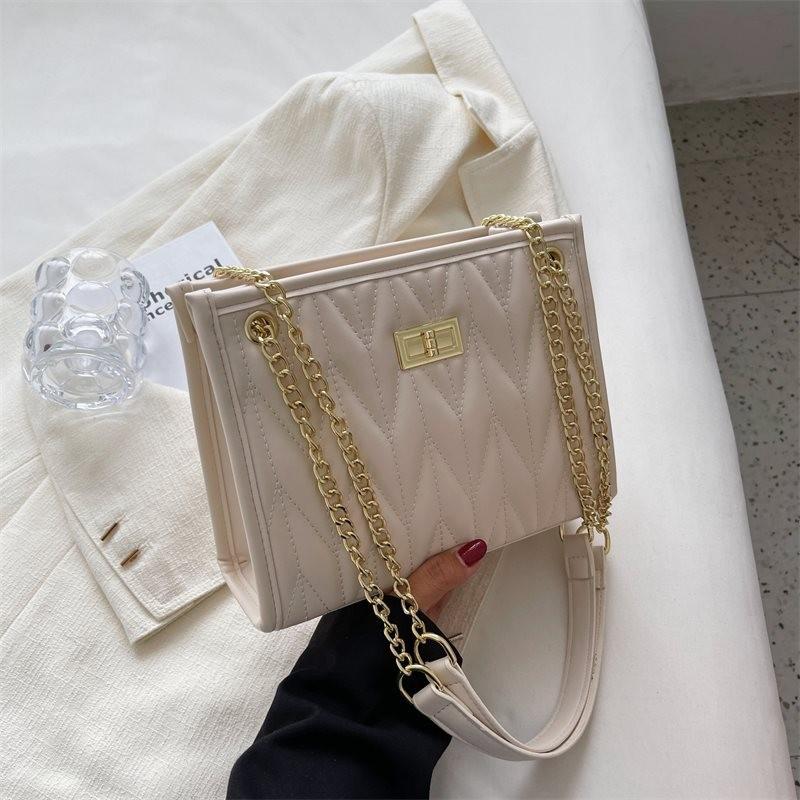 Stylish Large Capacity Women's Shoulder Bag Summer Fashion Chain Crossbody Bag In Chic Colors