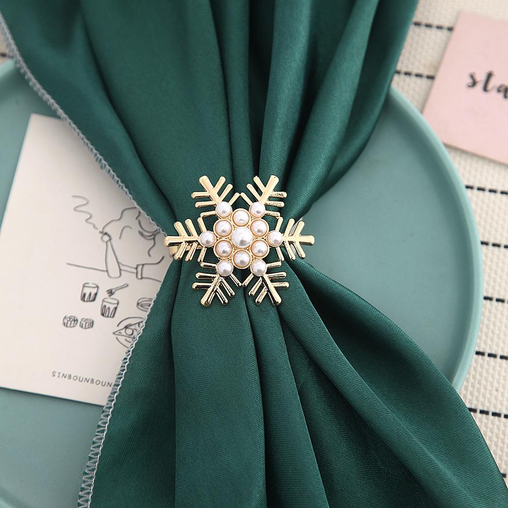 Snowflake Napkin Buckle Pearl Napkin Ring Christmas Metal Napkin Rings Restaurant Bar Kitchen Table Napkin Accessories