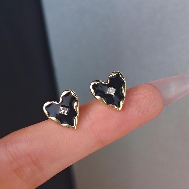 Temperament Black Heart Rhinestone Stud Earrings for Women Crystal Personality Unique Ear Wedding Jewelry