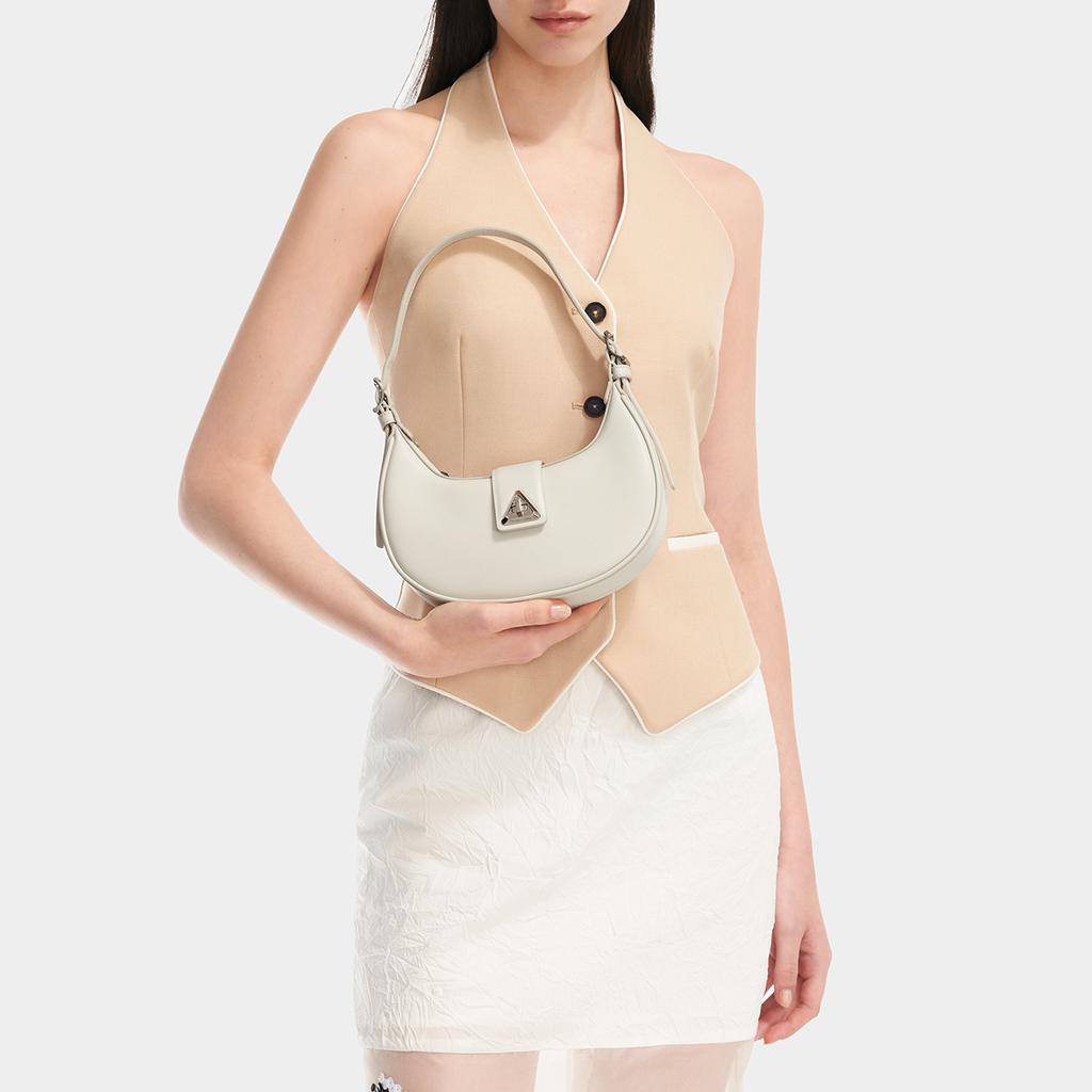 New CHARLES&KEITH PU Crescent Bag, Shoulder Bag Small Women's Noir Black/Chalk White/Cognac Light Umber/Pewter Tin Gray CK2-50271205