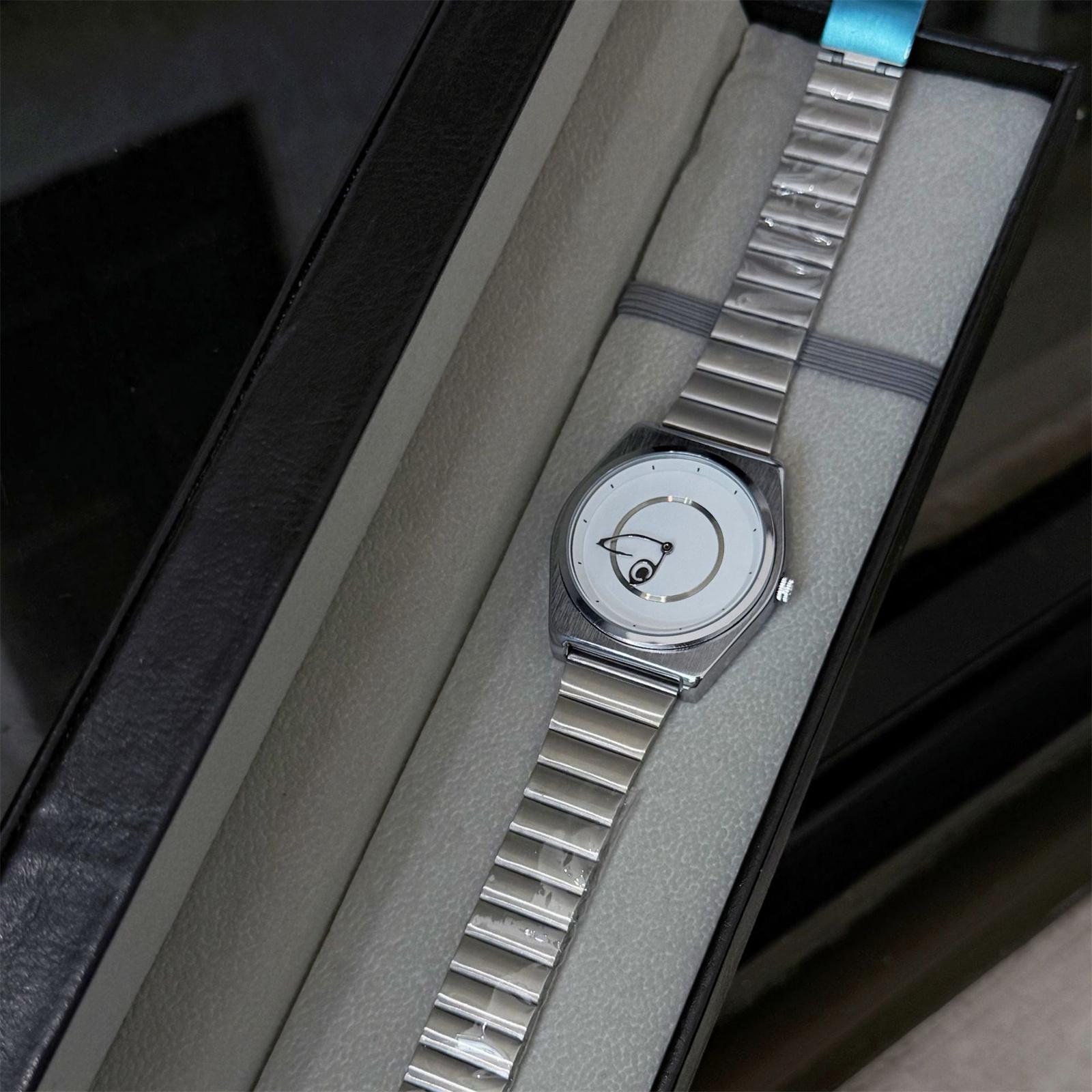 

Мужские водонепроницаемые светящиеся наручные часы-будильник для бега One Size серебряный