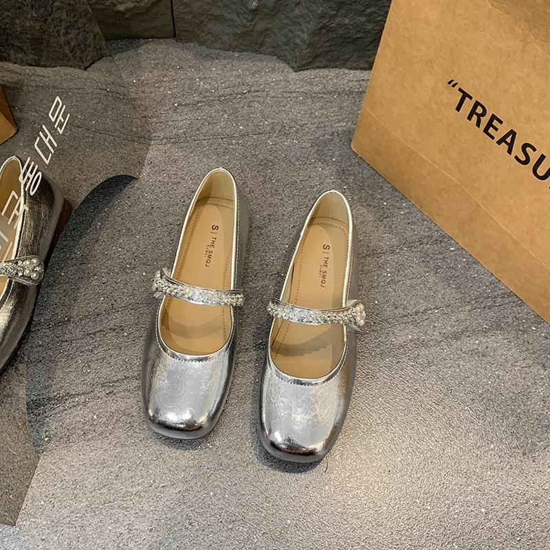 

Flat silver single shoes women s 2025 new summer with skirt small leather shoes women s beautiful French Mary Jane women s shoes 40 серебряный