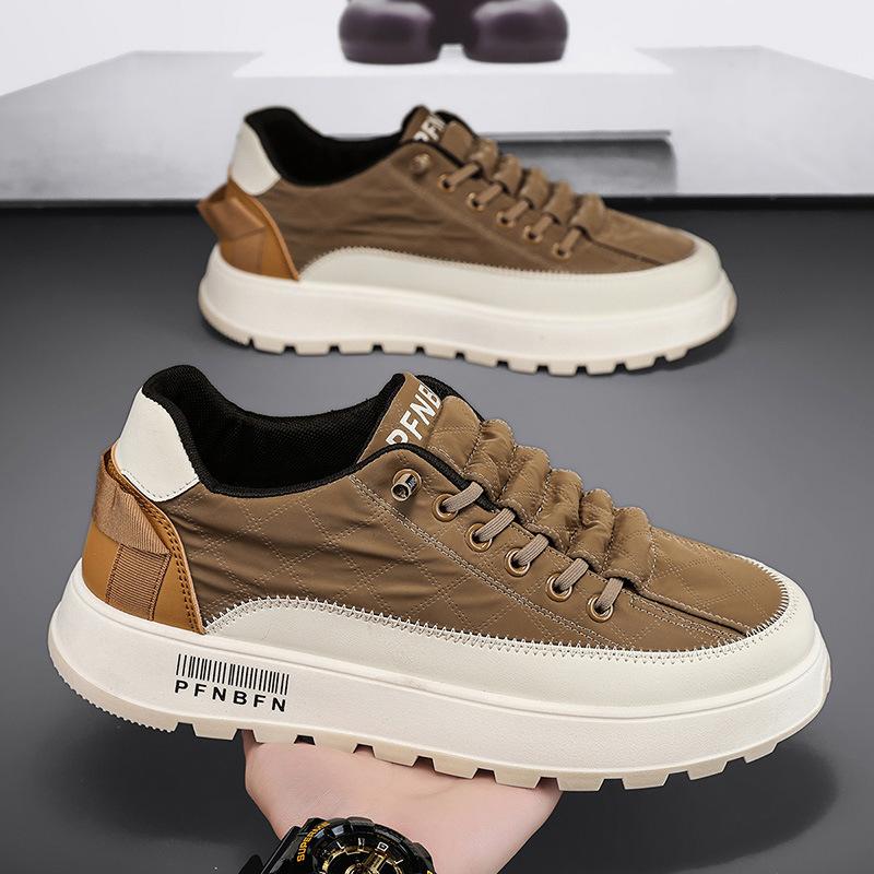 22 Years of New Ice Silk Breathable Board Shoes Trendy Casual Sports Shoes Young Dad Shoes