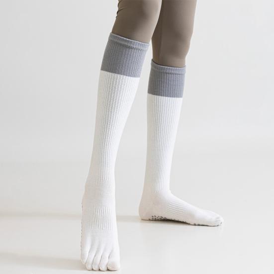 Five Toe Yoga Socks Women Breathable Cotton Knee High Socks Non Slip Sports Socks with Grips for Fitness Dancing Pilates Exercise