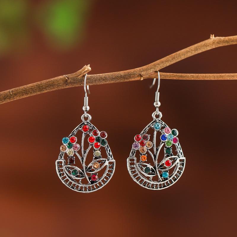 Daisy's Personalized Retro Diamond-Shaped Earrings for Women