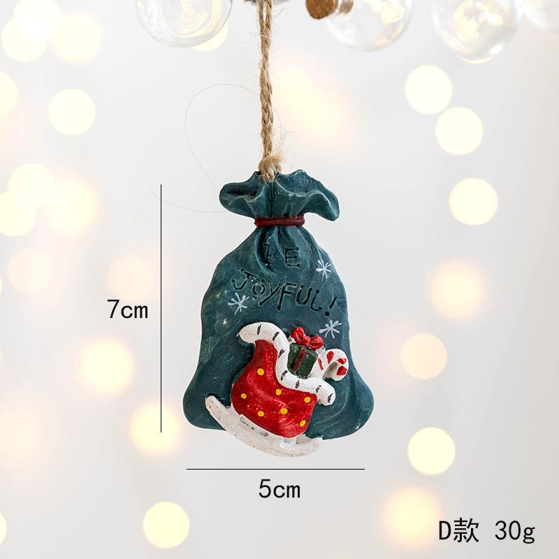 New Christmas Painted Resin Santa Claus Heart Pendant Retro Style Christmas Tree Imitation Ceramic Decoration navidad 2025