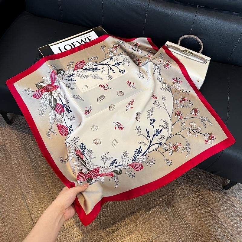 New silk scarf women's fashion versatile high-end small square scarf Korean version neck protection scarf spring and autumn retro scarf binding bag