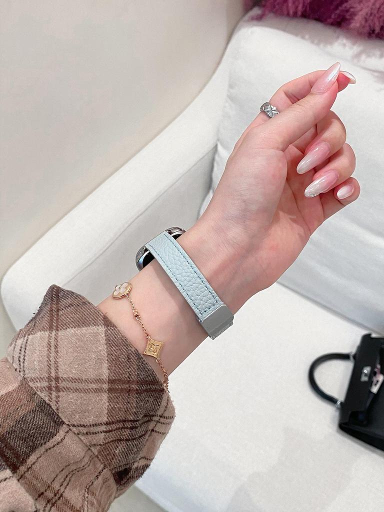 Lychee Grain Magnetic Strap for Apple iWatch, Huawei GT5, and Xiaomi 9 Pro