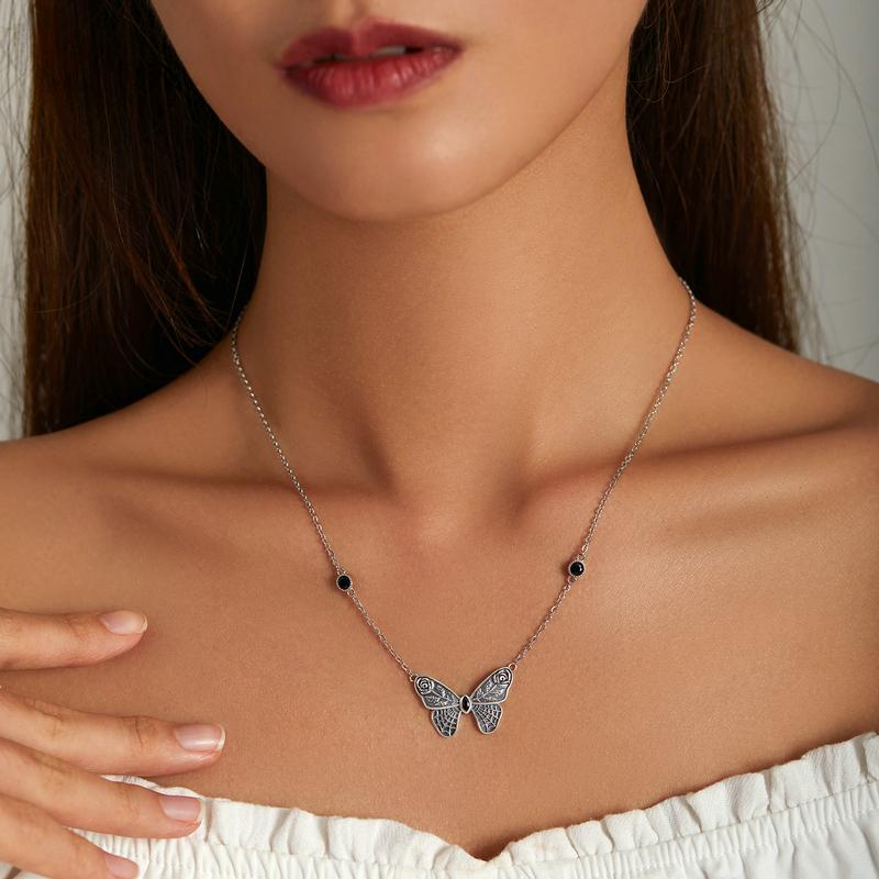 Silber Vintage Dark Gem Big Butterfly Halskette für Frauen 925 Sterling Silber Schmuck Ball Party Halloween Geschenk Halsband