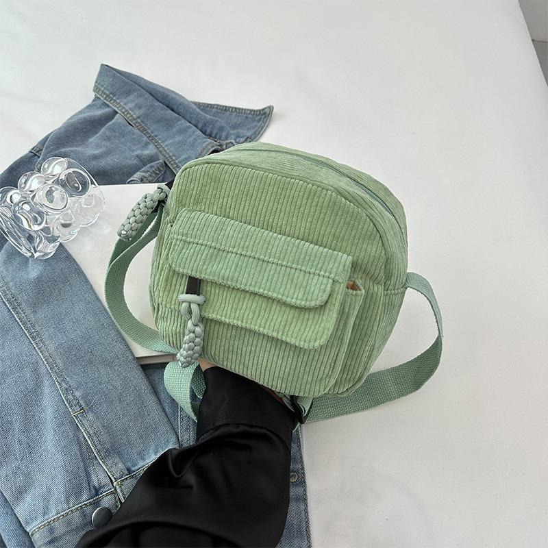 

Elegant Black Beige Brown Green Women s Shoulder Bag Featuring Soft Corduroy For Trendy Summer Outfits зелений