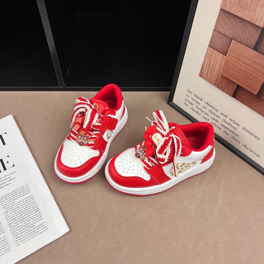 Kids' Breathable Red Skate Shoes - Spring/Autumn 2026 Style, Non-Slip and Fashionable Casual Sports Footwear for Christmas & New Year.