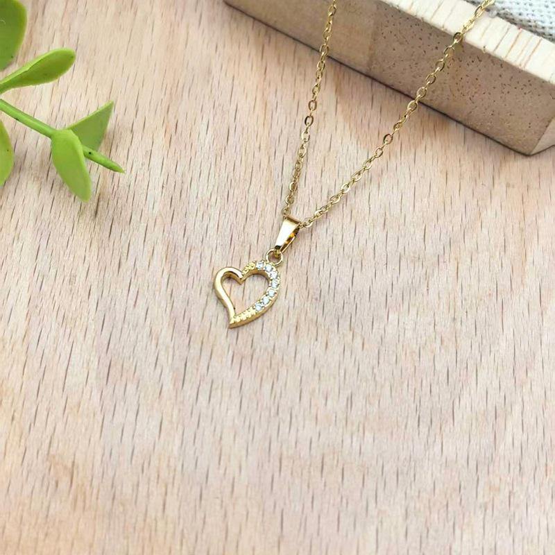 Elegant Women's T-Shaped Titanium Steel Necklace - Light Luxury Style Clavicle Jewelry