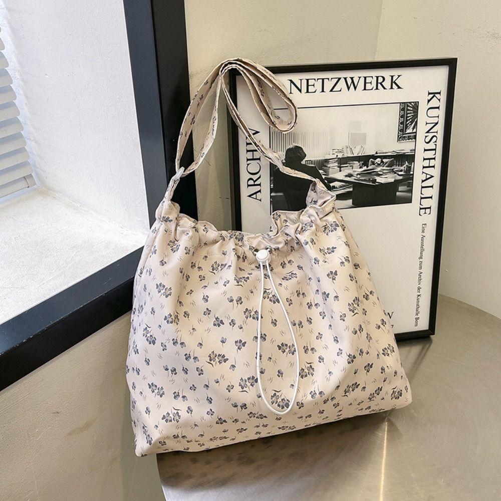 Korean Style Pleated Drawstring Bag Commute Women's Tote Bag New Flower Shoulder Bag  Girls