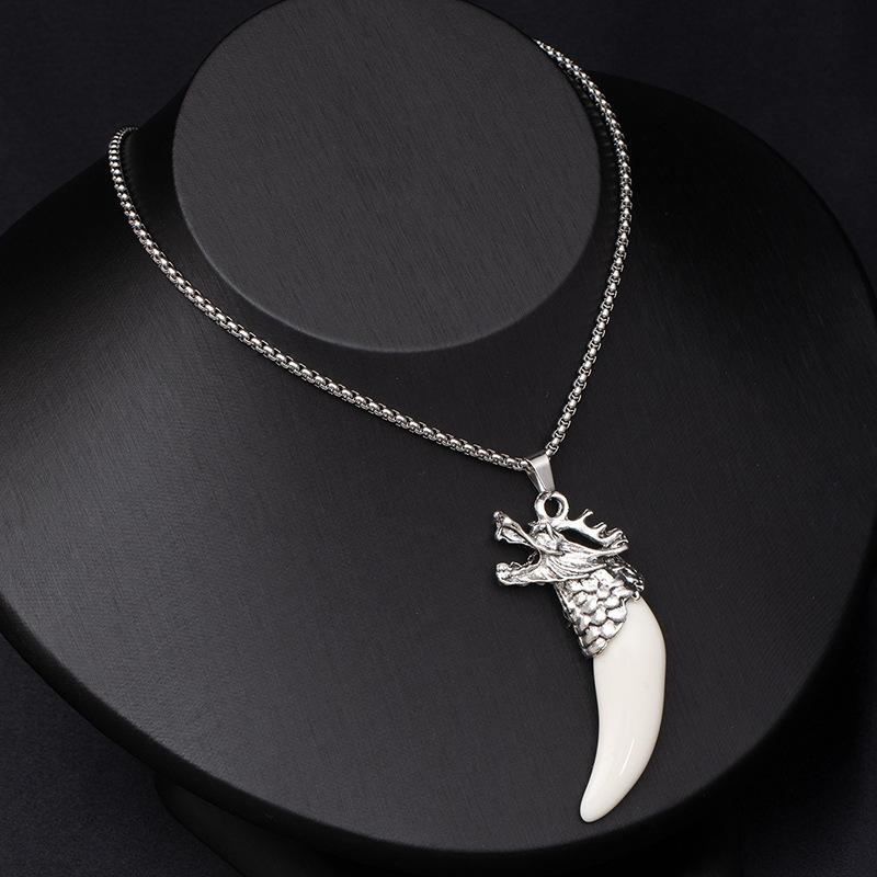 Retro Ethnischer Stil Imitation Wolfszahn Edelstahl Halskette Lange Accessoires von Wolfskopf und Tigerkopf