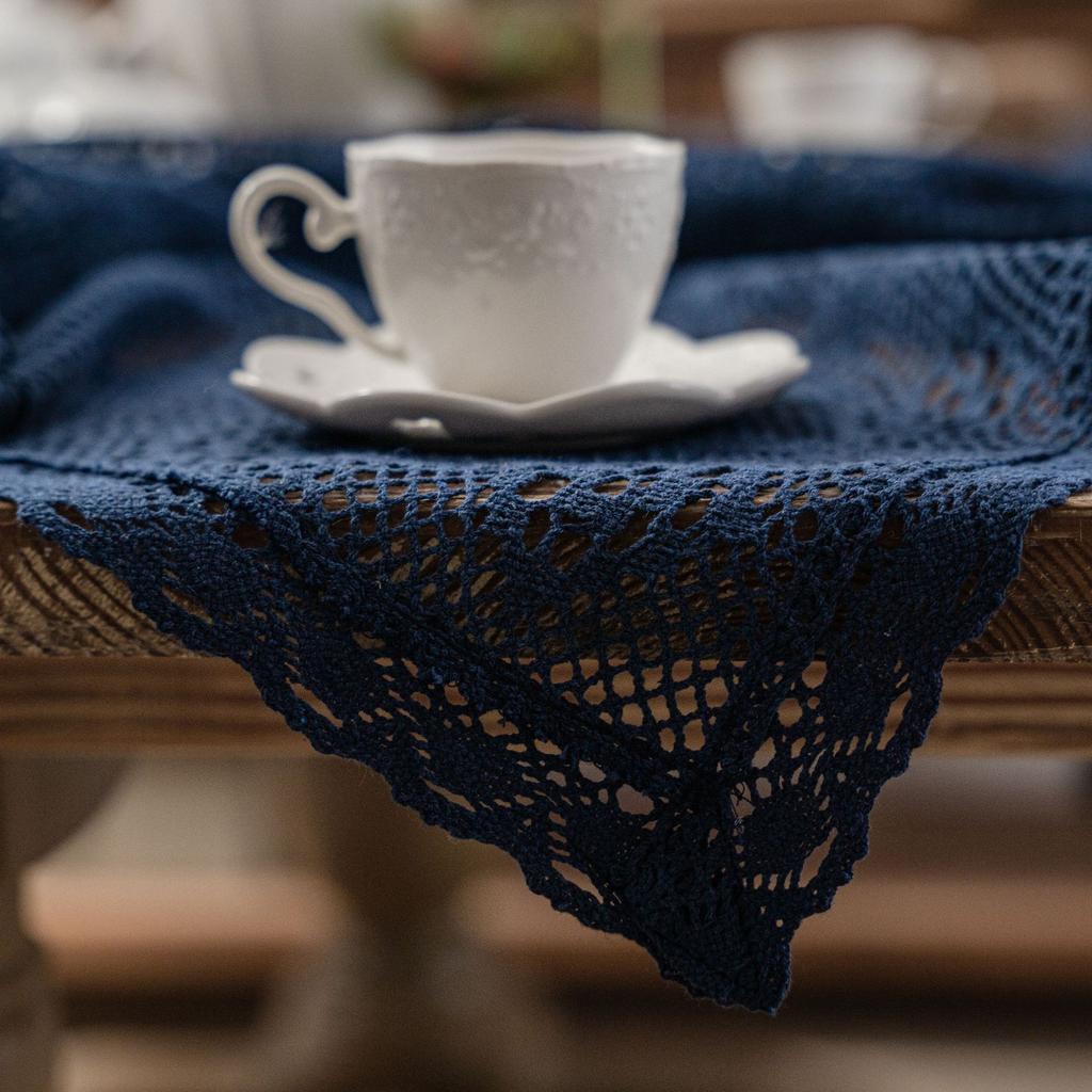 Crochet Lace Tablecloth with Tassels – Elegant Diamond Plaid Design, Cream Floral Patterns, Perfect for Weddings, Family Banquets Everyday Dining Room