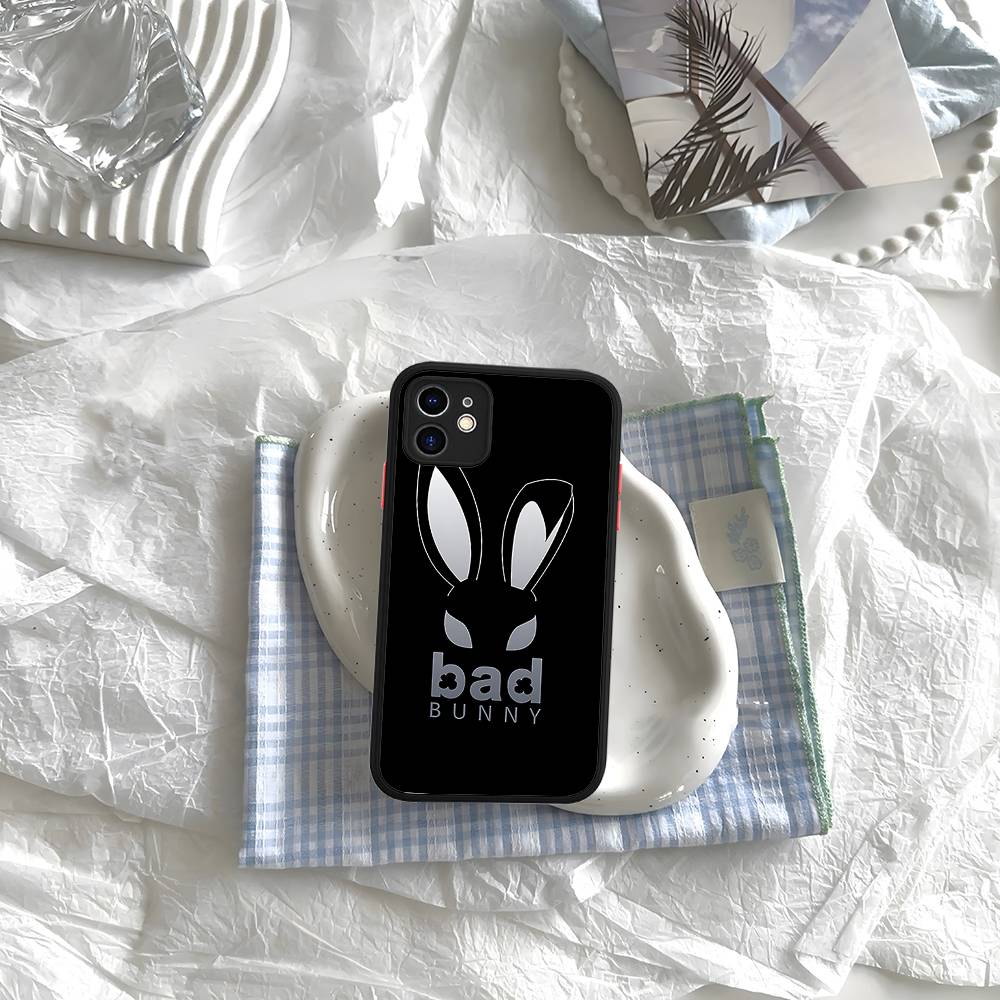 B-Bad Bunny Art Phone Case For IPhone 16e 16 15 14 13 12 11 Pro Max X XS Max Plus Matte Clear
