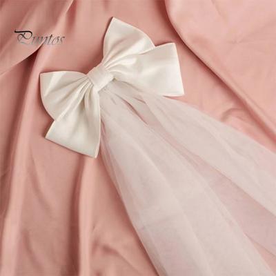 Voile de mariée en maille avec nœud papillon, double couche de maille, effet onirique, accessoire de mariage parfait