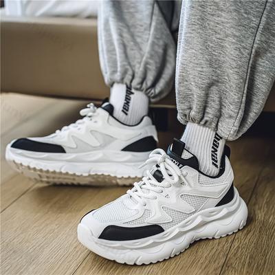 Mode 2025 Été Nouveau Mesh Respirant Chaussures de Sport Décontractées pour Homme Semelle Épaisse Tendance Mode Confortable Augmentant la Hauteur Baskets Chunky
