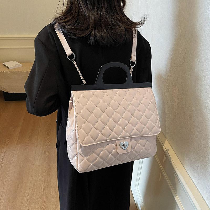Large Capacity Backpack Women's New Chain Backpack Commuter Handbag