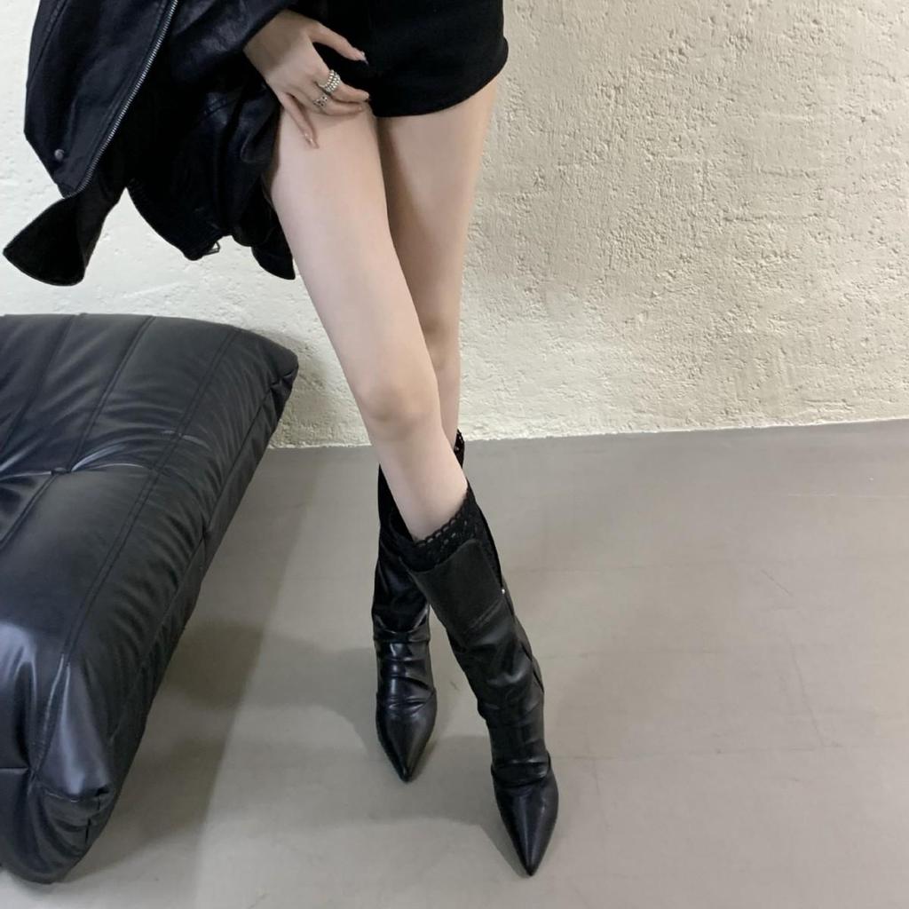 Autumn/Winter 2025 Vintage Lace-Trimmed Pointed Toe Ruched Cowboy Boots