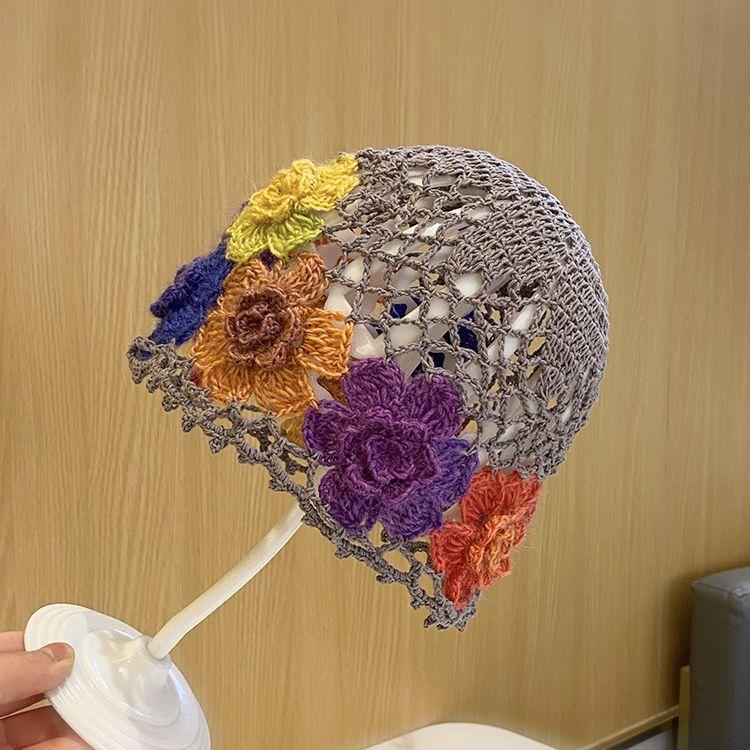 Handgehäkelter Turban im japanischen Stil für Damen Elegant Mode 3D Bunte Blume Schlupfmütze Sommer Hohl Atmungsaktive Kappe