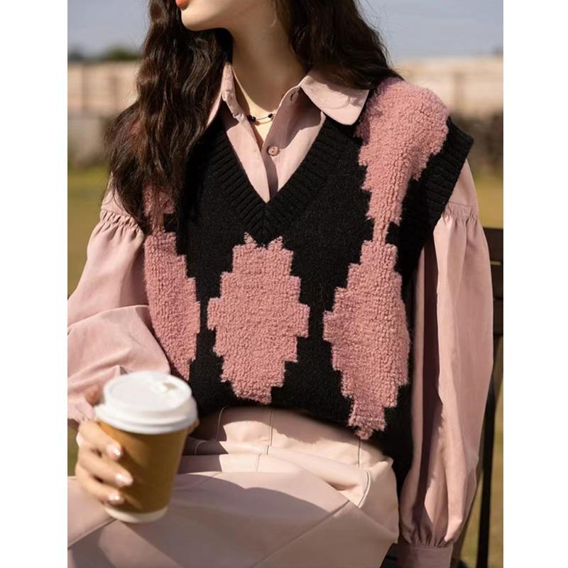 Fashion V-neck Argyle Printed Loose Women's Vest 2025 Spring and Autumn Sleeveless Elegant Knitted Pullover Sweater Tank Tops Female Clothing