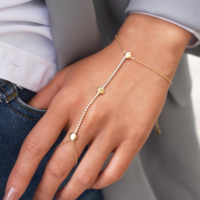 Stainless Steel Round Ball Connecting Finger Bracelet for Women Luxury Shiny Zircon Beads Not Fade Hand Chain Waterproof Jewelry