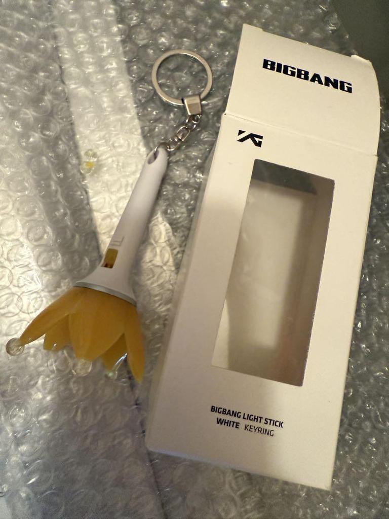 [USED] BIGBANG Penlight-Shaped Key Ring Mini Penlight White 10th Anniversary (Caution)