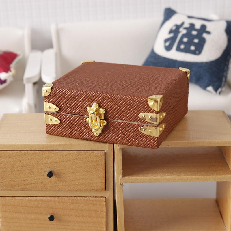 1:12 Puppenhaus Miniatur Koffer Vintage Leder Gepäckbox Aufbewahrungsbox Home Modell Dekor Spielzeug Puppenhaus Micro Szene Dekor Spielzeug