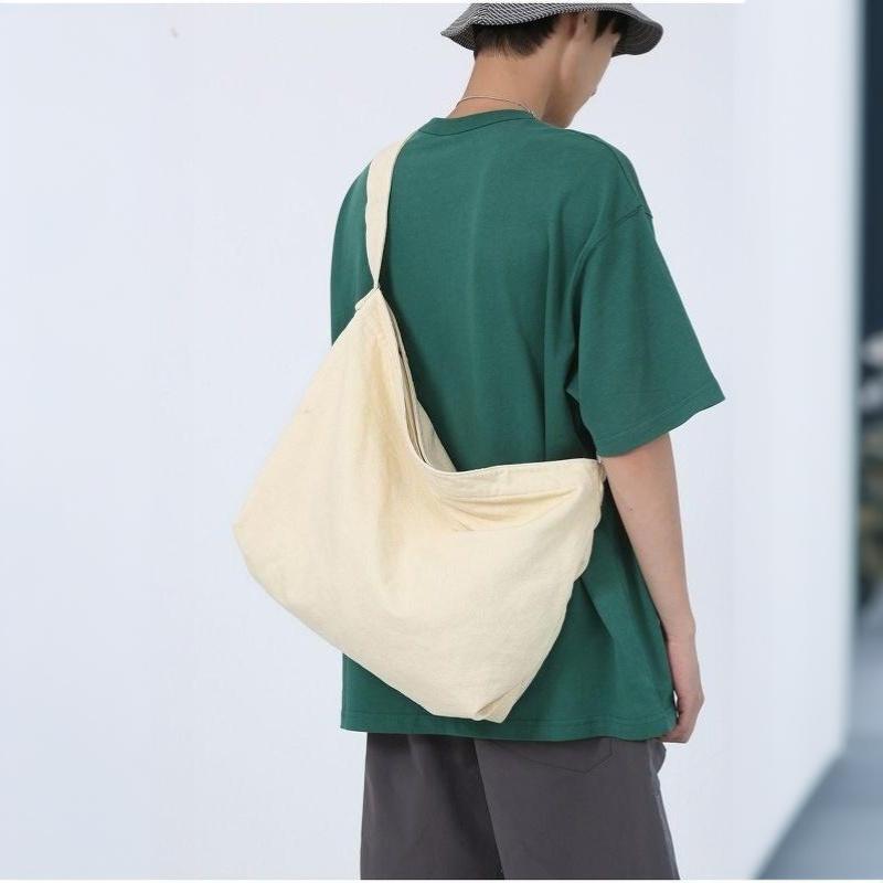 New Season Japanese Style Messenger Bag Made Of Canvas Thickened Sturdy Retro Men Bag