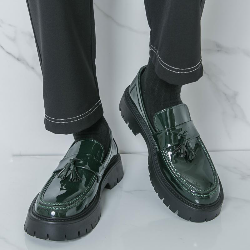 Fashion Designer New Green Black Tassels Loafers For Men Flats Male Walking Height Increasing Shoes Business Dress Moccasins