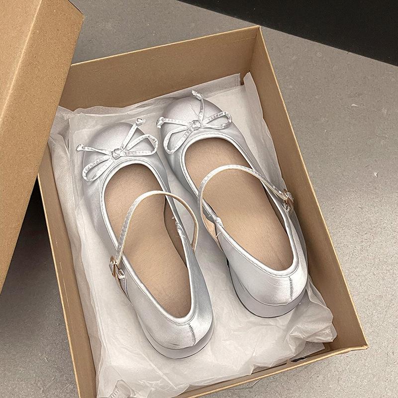 

Розовые, весенние новые кукольные туфли с круглой головой Мэри Джейн женские туфли на высоком каблуке толстый каблук, универсальные милые туфли для девочек студентка 40 серебряный